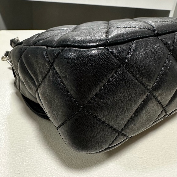 Michael Kors Black Sloan Quilted Crossbody Bag - Picture 8 of 10